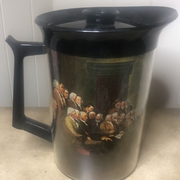 Vintage thermal pitcher Declaration of Independence plastic black with photo - Picture 4 of 8